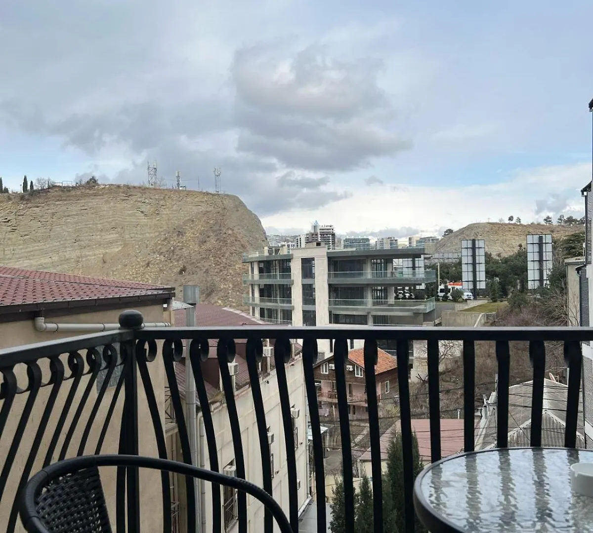 Hotel Ciskari Tiflis Gürcistan